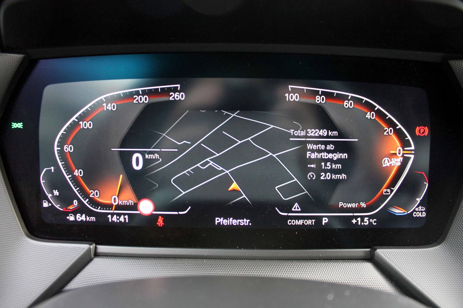 Fahrzeugabbildung BMW 118i Sport-Line Steptr. ACC HUD KAM LED SHZ NAV