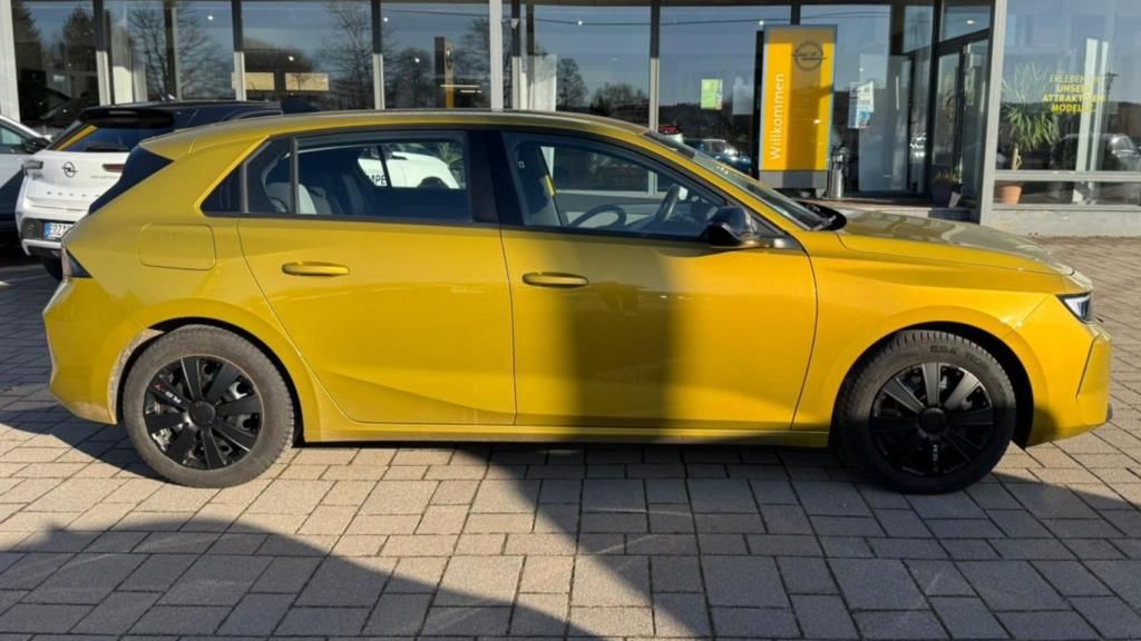 Autohaus Zimpel - Opel Astra Edition 1.2 Klimaautomatik+DAB+LED+CarPlay - Bild 4 Autohaus Zimpel - Opel Astra Edition 1.2 Klimaautomatik+DAB+LED+CarPlay - Bild 4