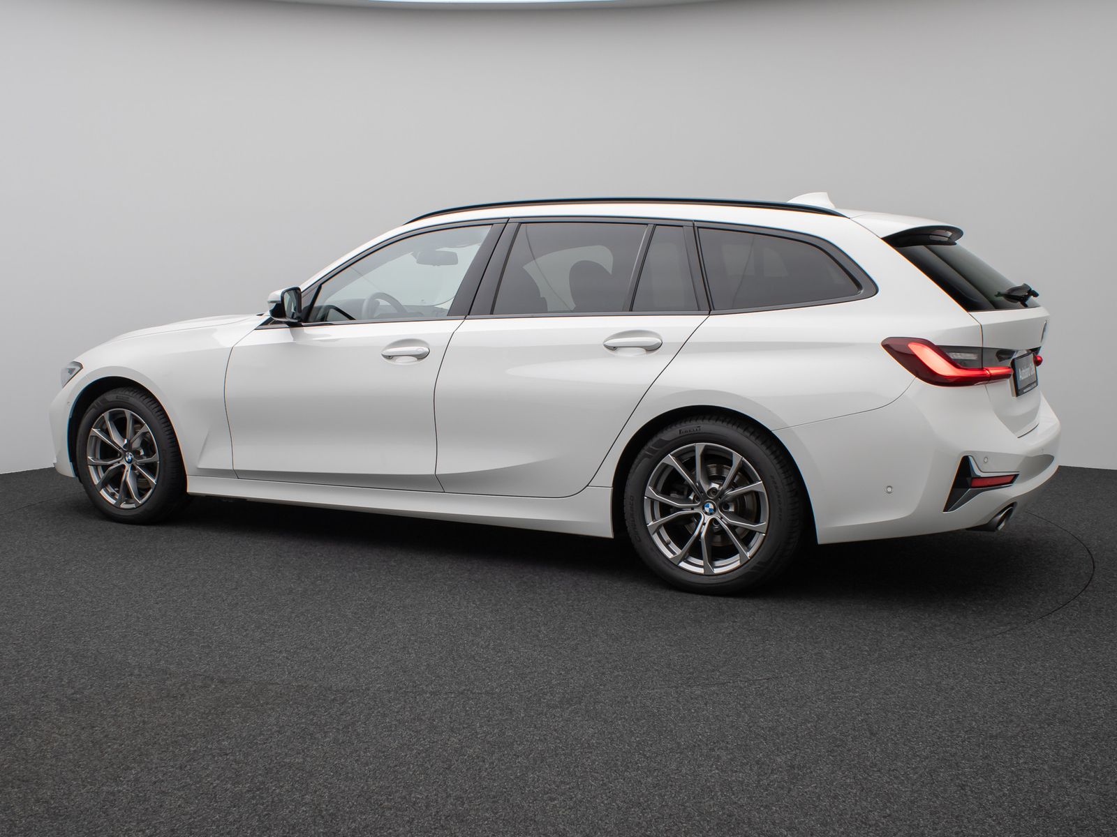 Fahrzeugabbildung BMW 320d  Luxury Line Kamera DAB HiFi Stop&Go Sport