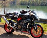 Aprilia Tuono 1000 V2 - APRILIA TUONO V2 1000
