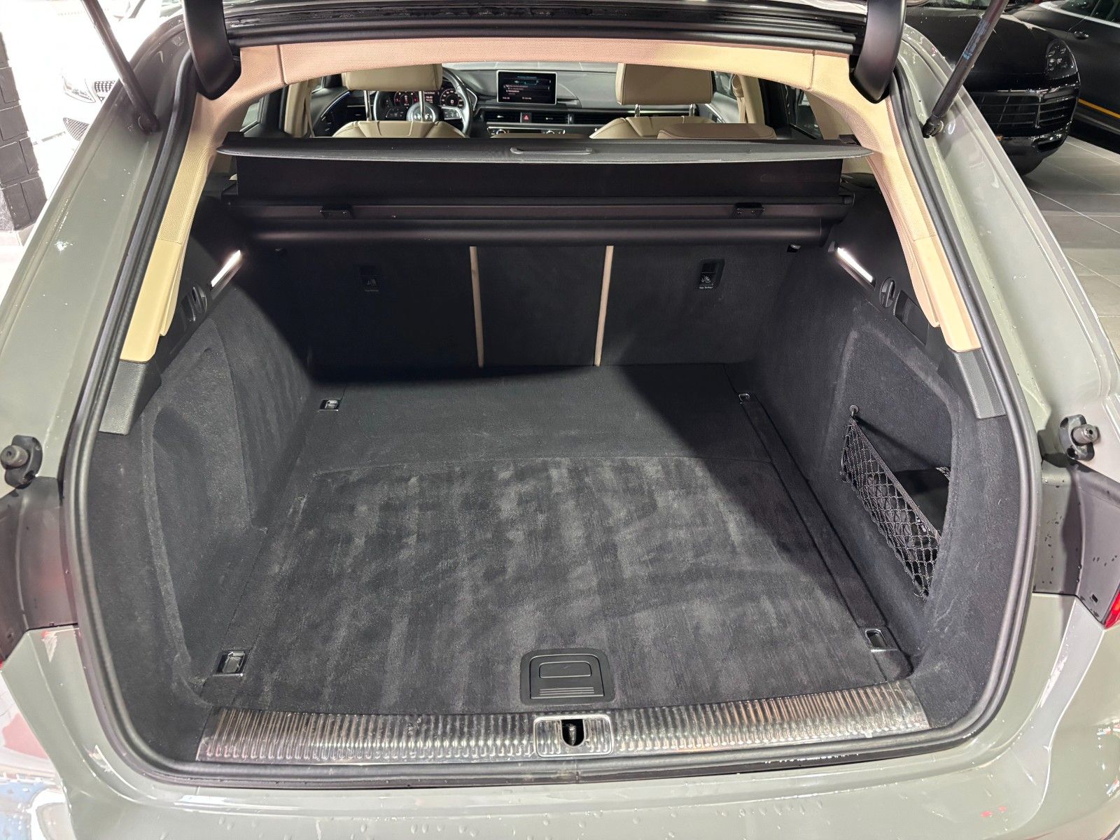 Fahrzeugabbildung Audi A4 Allroad quattro  VIRTUAL/AMBIENTE/KAMERA/SHZ/