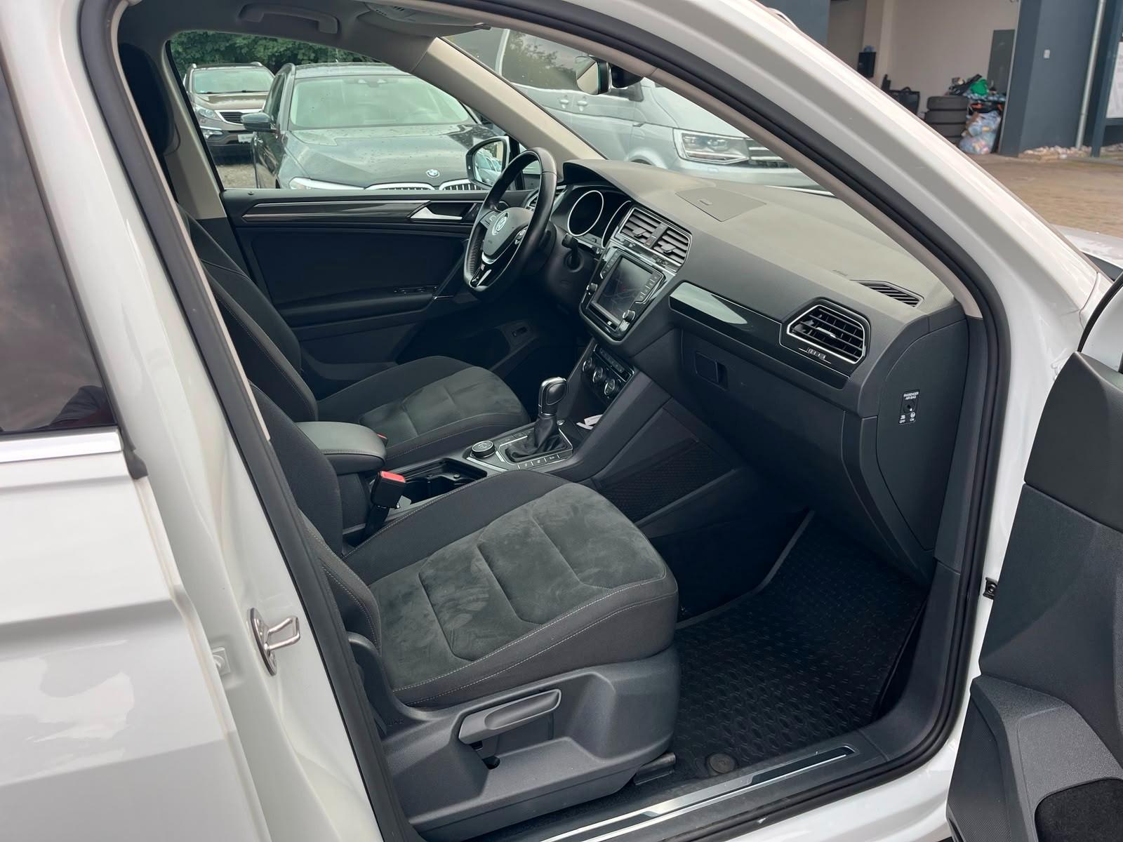 Volkswagen Tiguan Highline 4Motion DSG*LED*NAV*SHZ*ACC*CAM