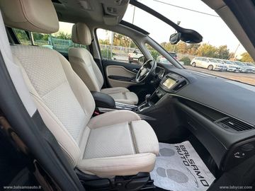 Opel Zafira Tourer - 11
