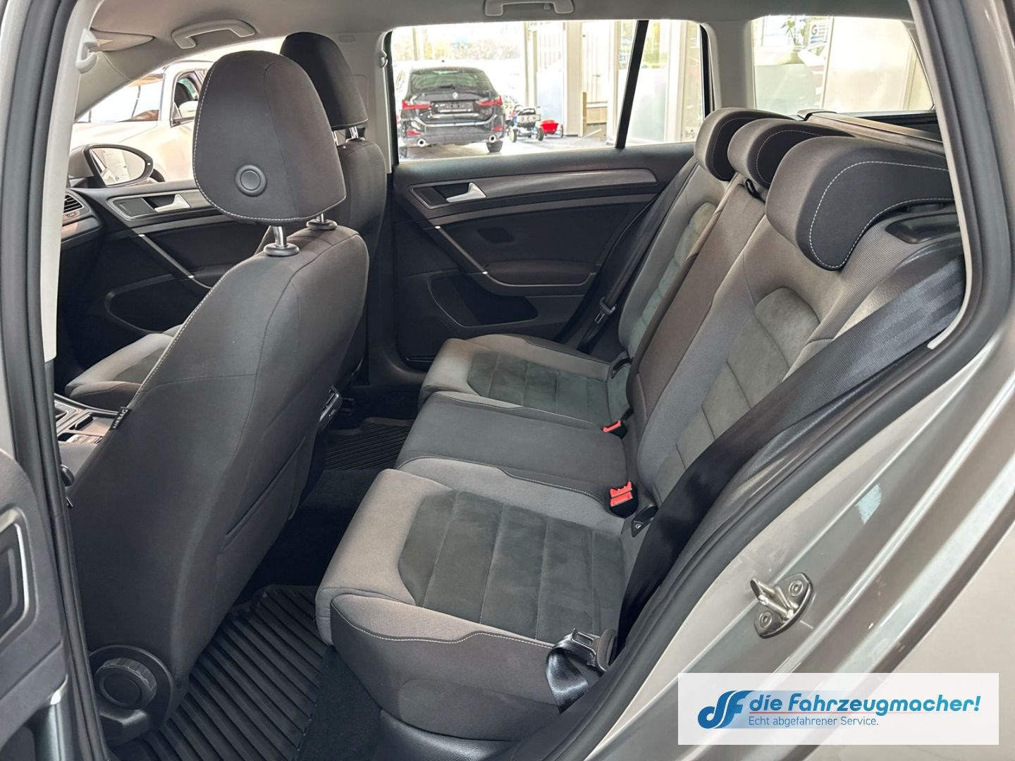 Fahrzeugabbildung Volkswagen Golf VII Variant Comfortline BMT Start-Stopp Mas