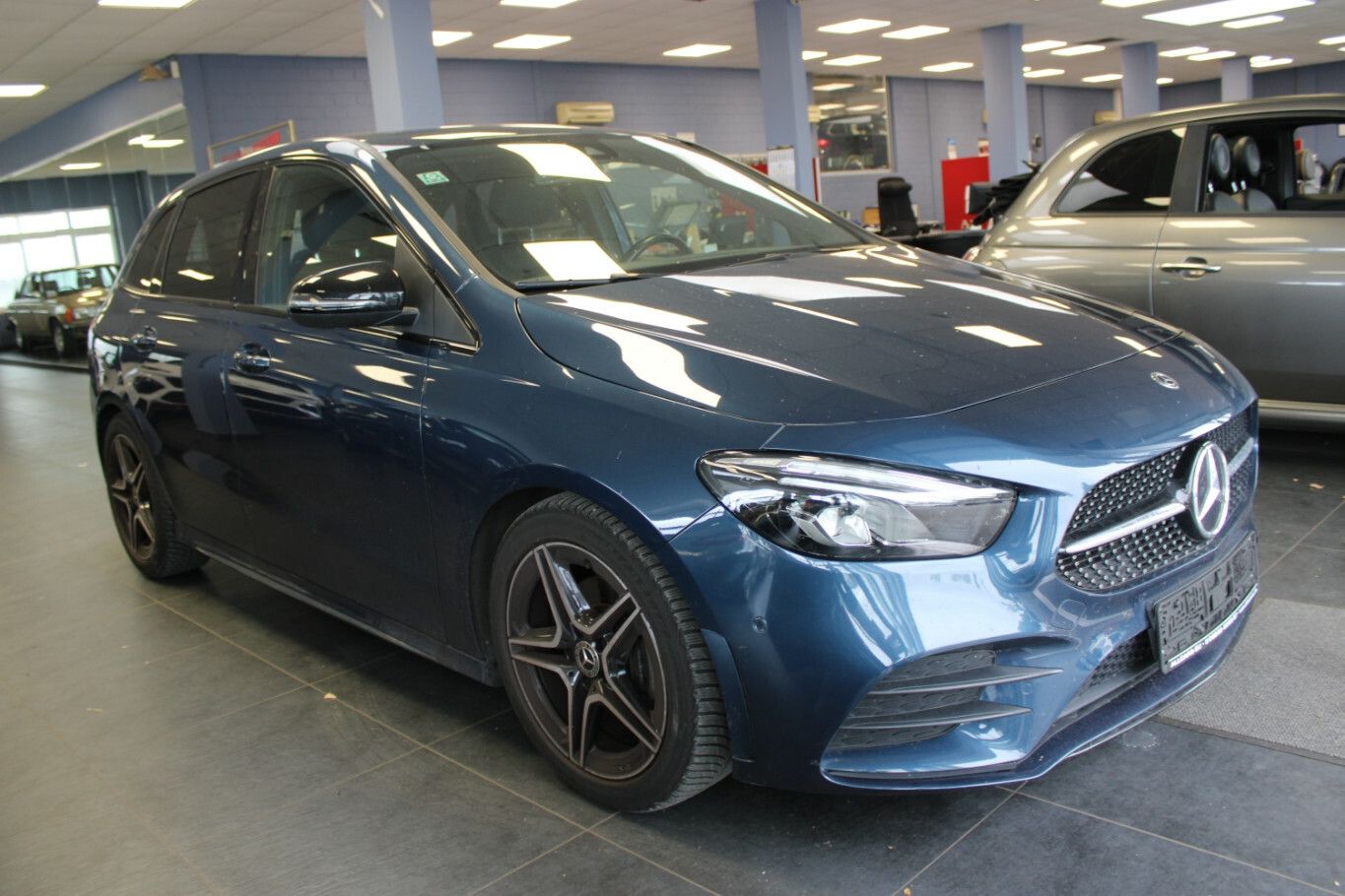 MERCEDES-BENZ B 180 7G-DCT AMG Line