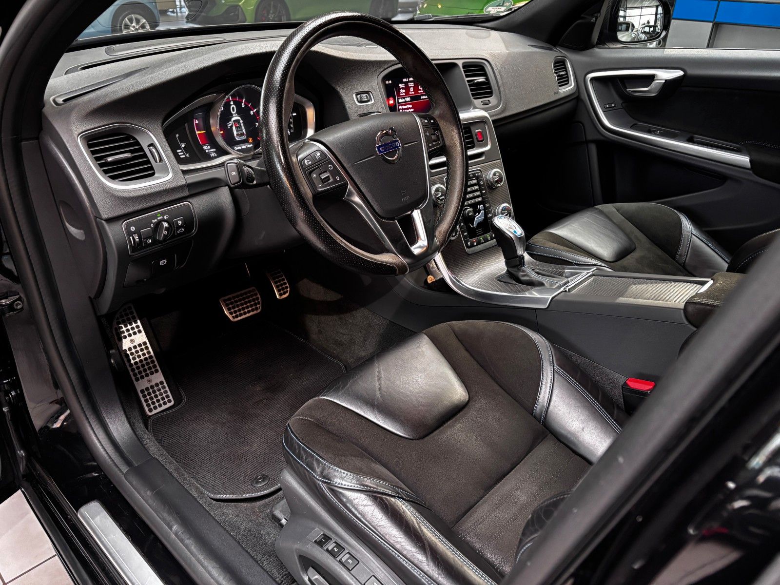 Volvo V60 Polestar AWD*Bi-Xenon*Sitzh.*Navi*PDC foto 6