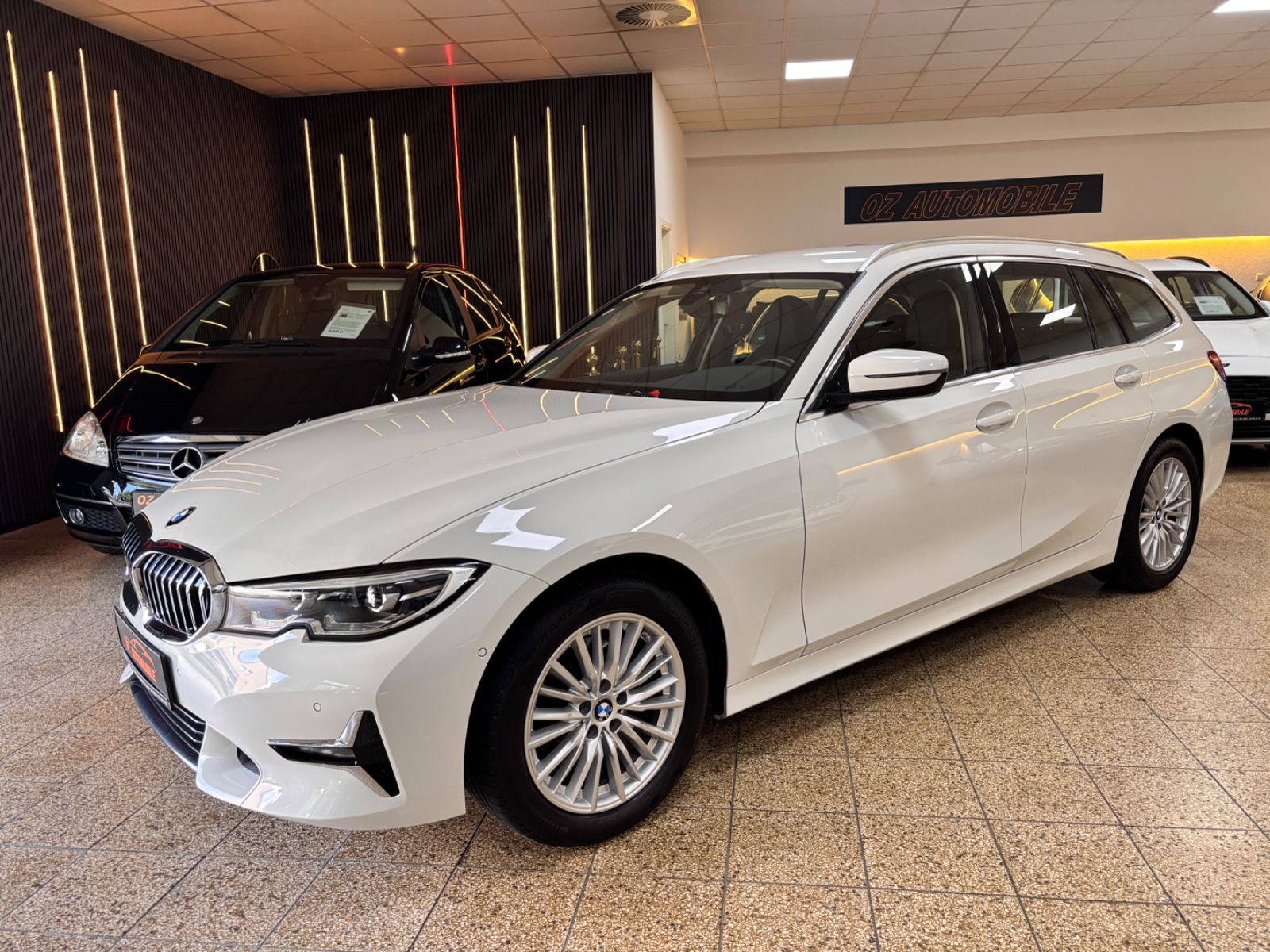 BMW Touring 320 d xDrive Luxury Line foto 2