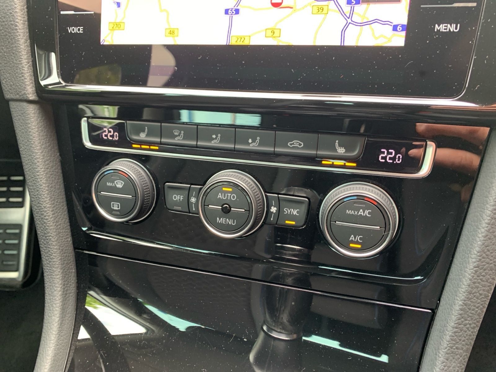 Fahrzeugabbildung Volkswagen Golf VII 1.0 TSI BMT/Start-Stopp Join Navi