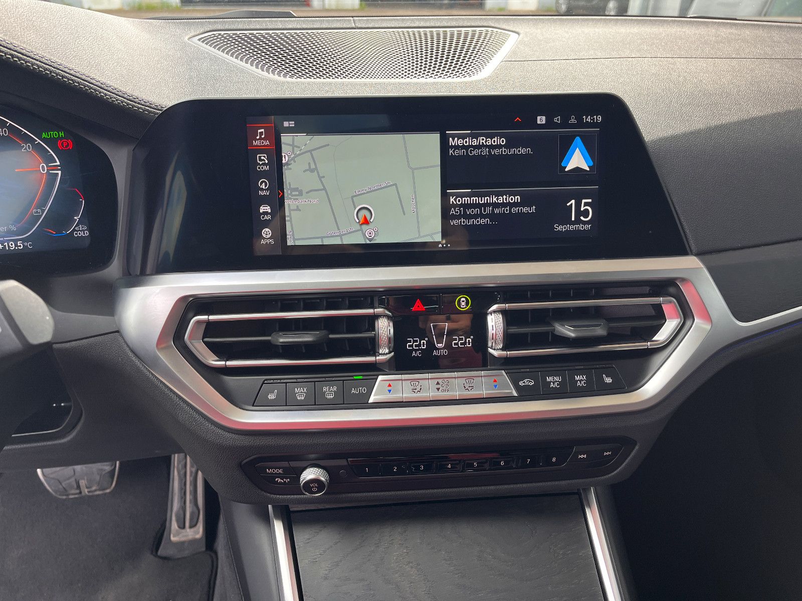 Fahrzeugabbildung BMW BMW Touring 330 D M-Line Sport AUT/Dach