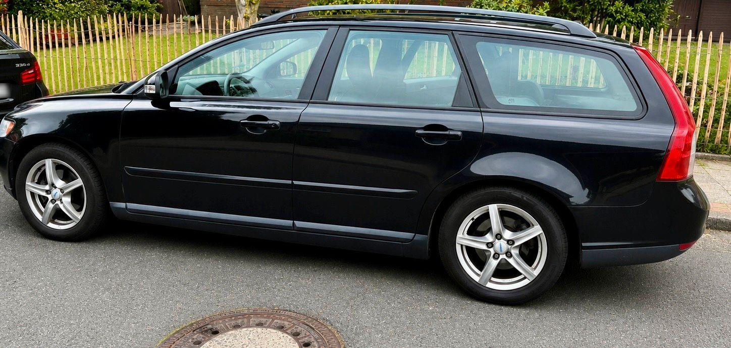 Volvo V50 2010 — photo 13