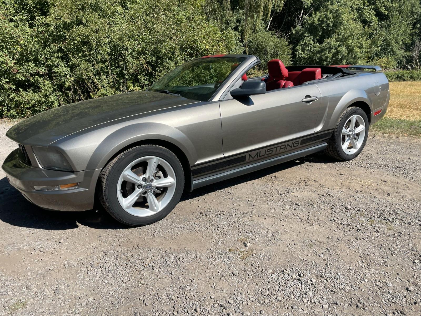 Ford Mustang Cabriolet 205ch - 2 ème main - Carnet entretien - Régulateur de vitesse - Capote changée