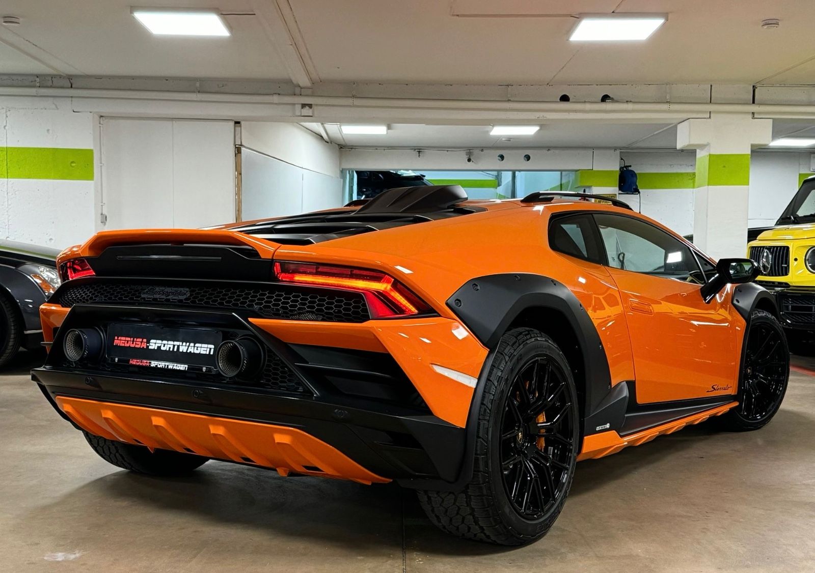 Fahrzeugabbildung Lamborghini HURACAN STERRATO Q-CITURA SENSONUM MY25 FULL NEW