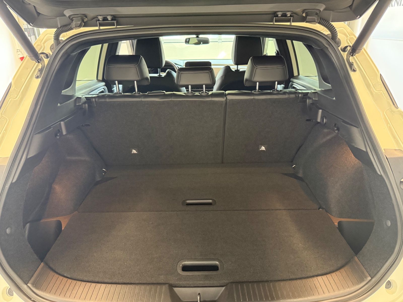 Fahrzeugabbildung Nissan Qashqai Tekna MHEV; Autom.,HUD,Teilleder,AHK