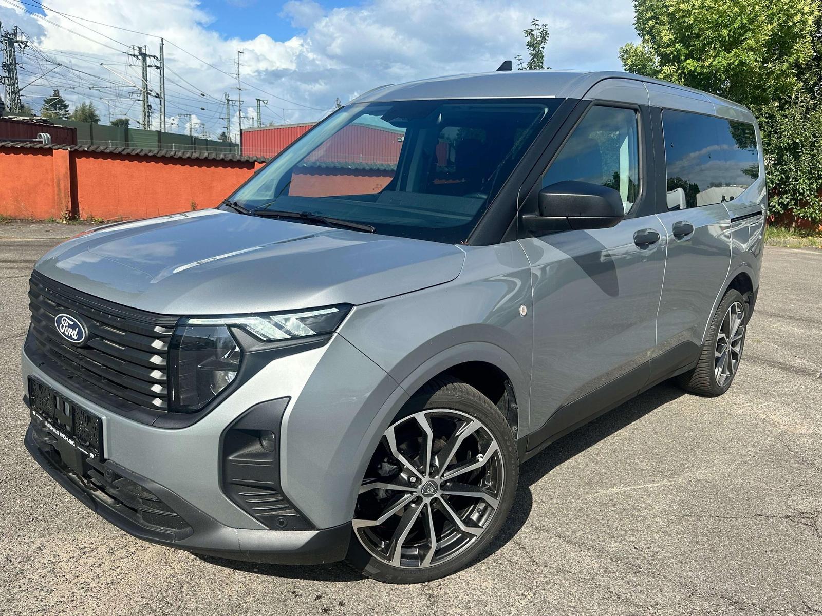 Ford Tourneo Courier Trend ACC, GJR