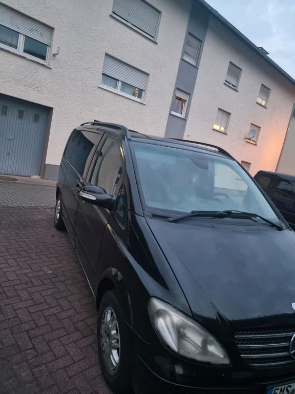 Image of Mercedes-Benz Viano