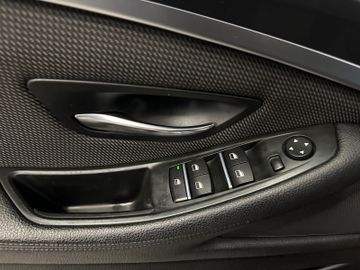 MYAUTOCENTER – Gebraucht- und Jahreswagen mit Werkstattservice in Pfaffenhofen BMW Limousine 520 d *BiXenon*Navi*Schiebedach*