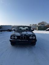BMW 318i E30 - BMW 318 aus 1990: 318i