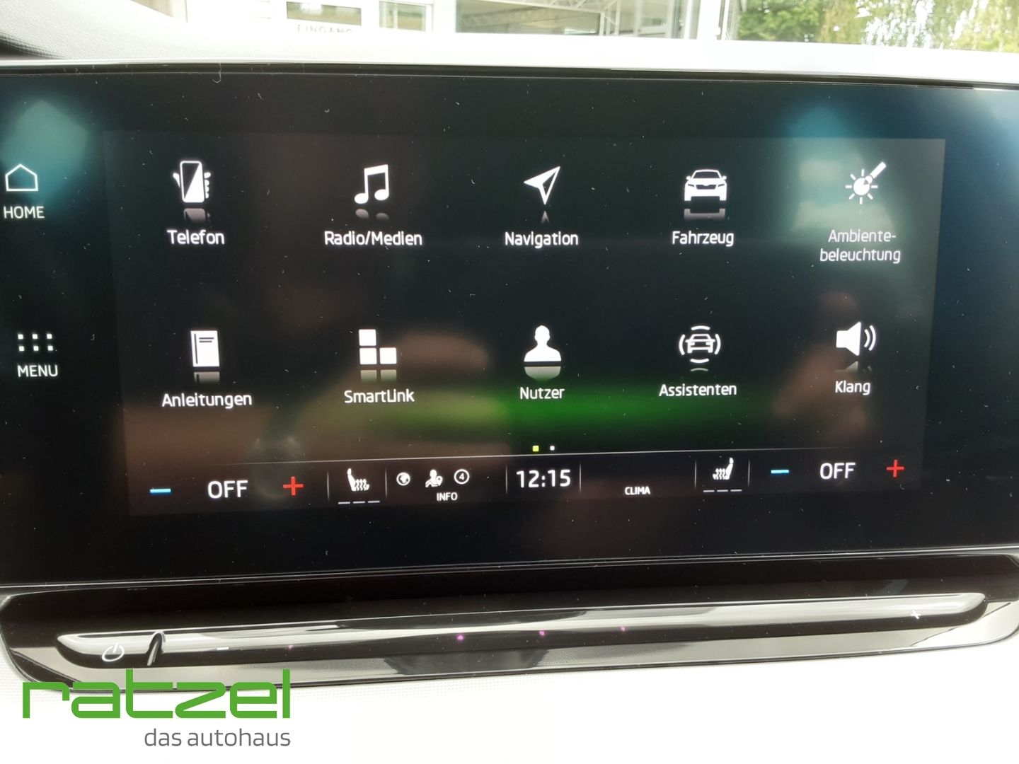 Fahrzeugabbildung SKODA Octavia Combi 2.0 TDI Clever AHK-klappbar LED Sp