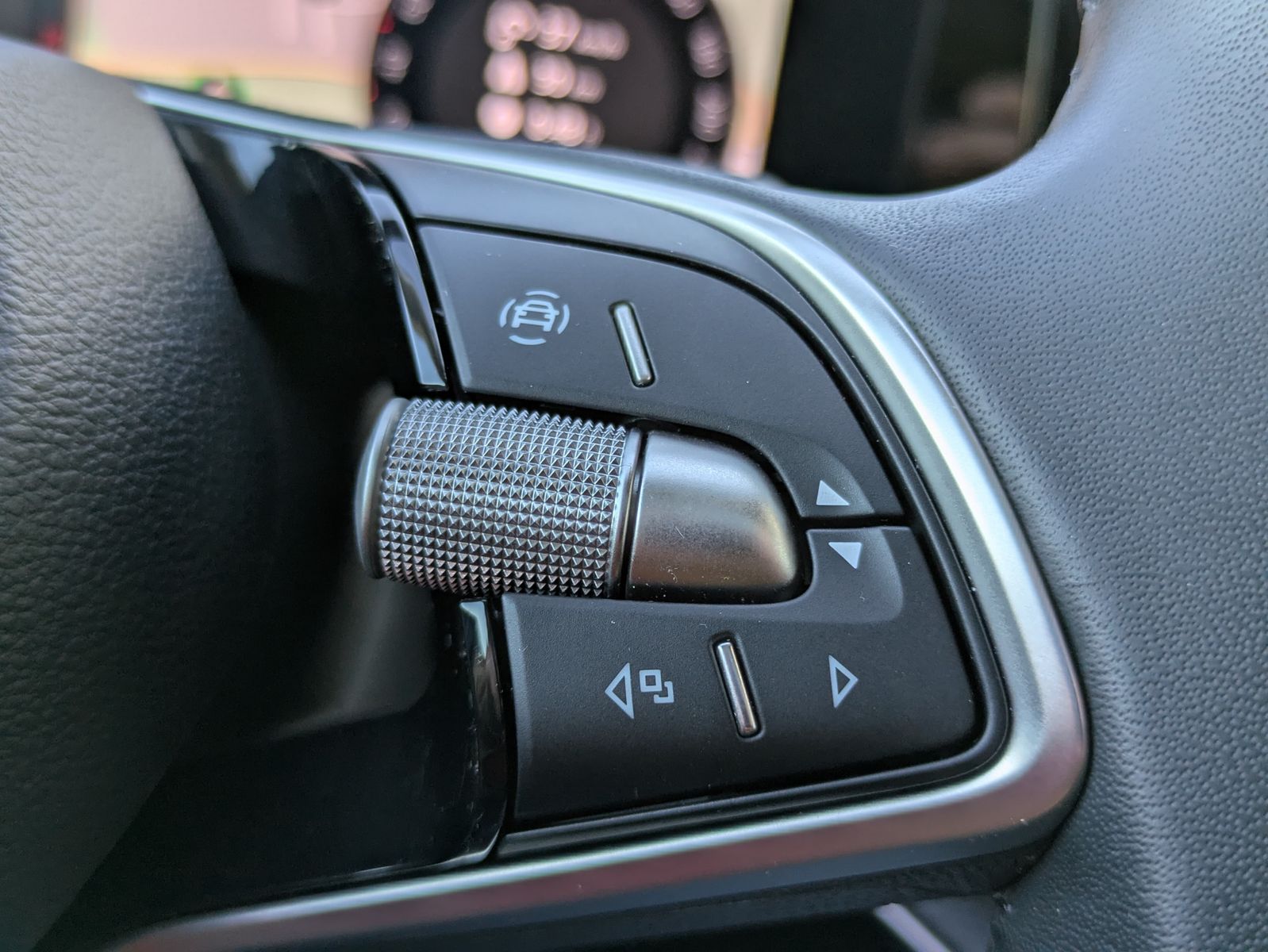 Fahrzeugabbildung SKODA Superb 2.0 TDI 4x4 Selection MATRIX*AHK*PANO*19"