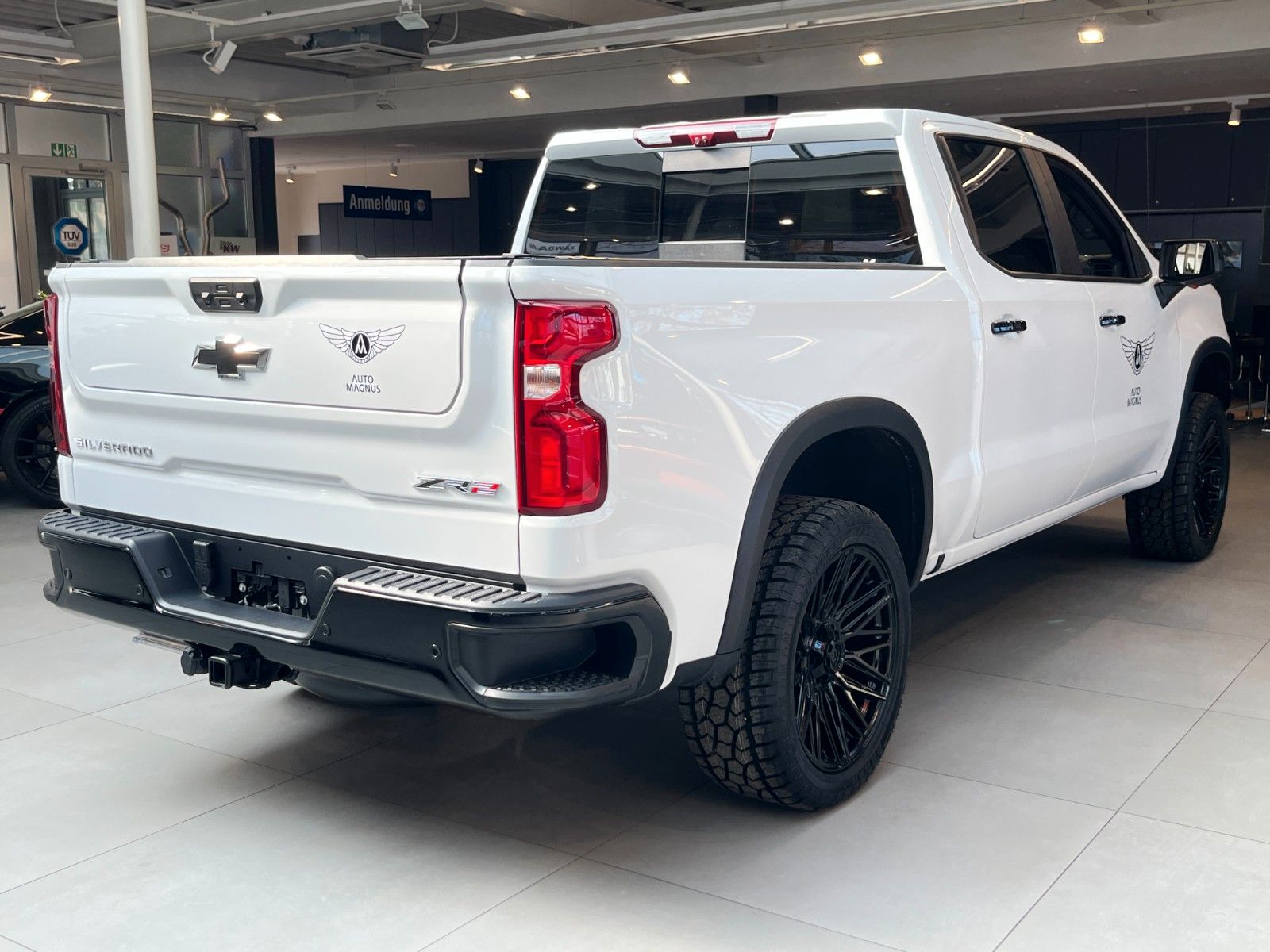 Fahrzeugabbildung Chevrolet Silverado ZR2 V8 6.2*Head-Up*360°*Offroad*LPG