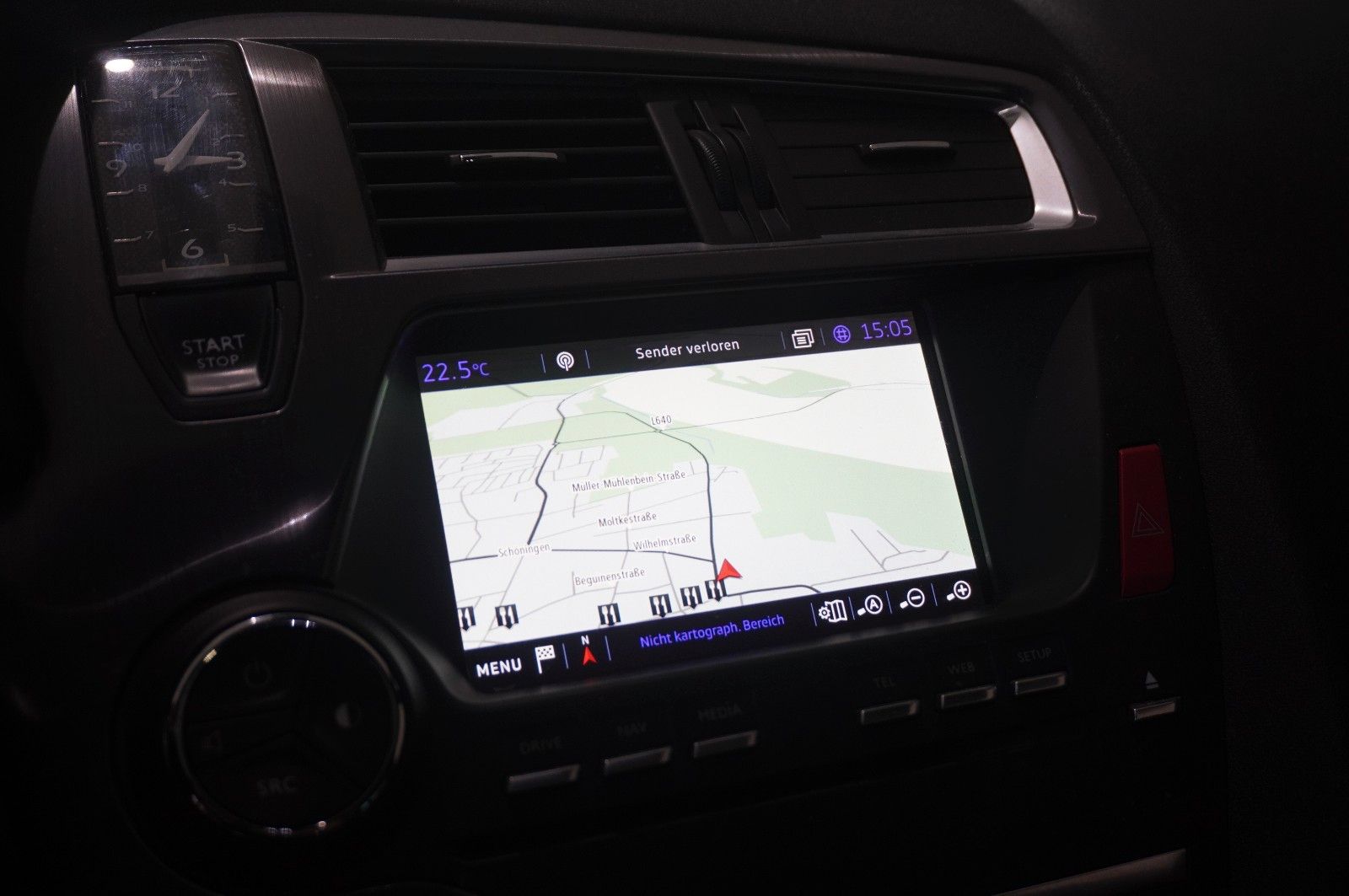 Fahrzeugabbildung DS Automobiles DS5 Lim. 2.0D NAVI/LED/KAMERA/HUD/SPORT/SH/DAB+