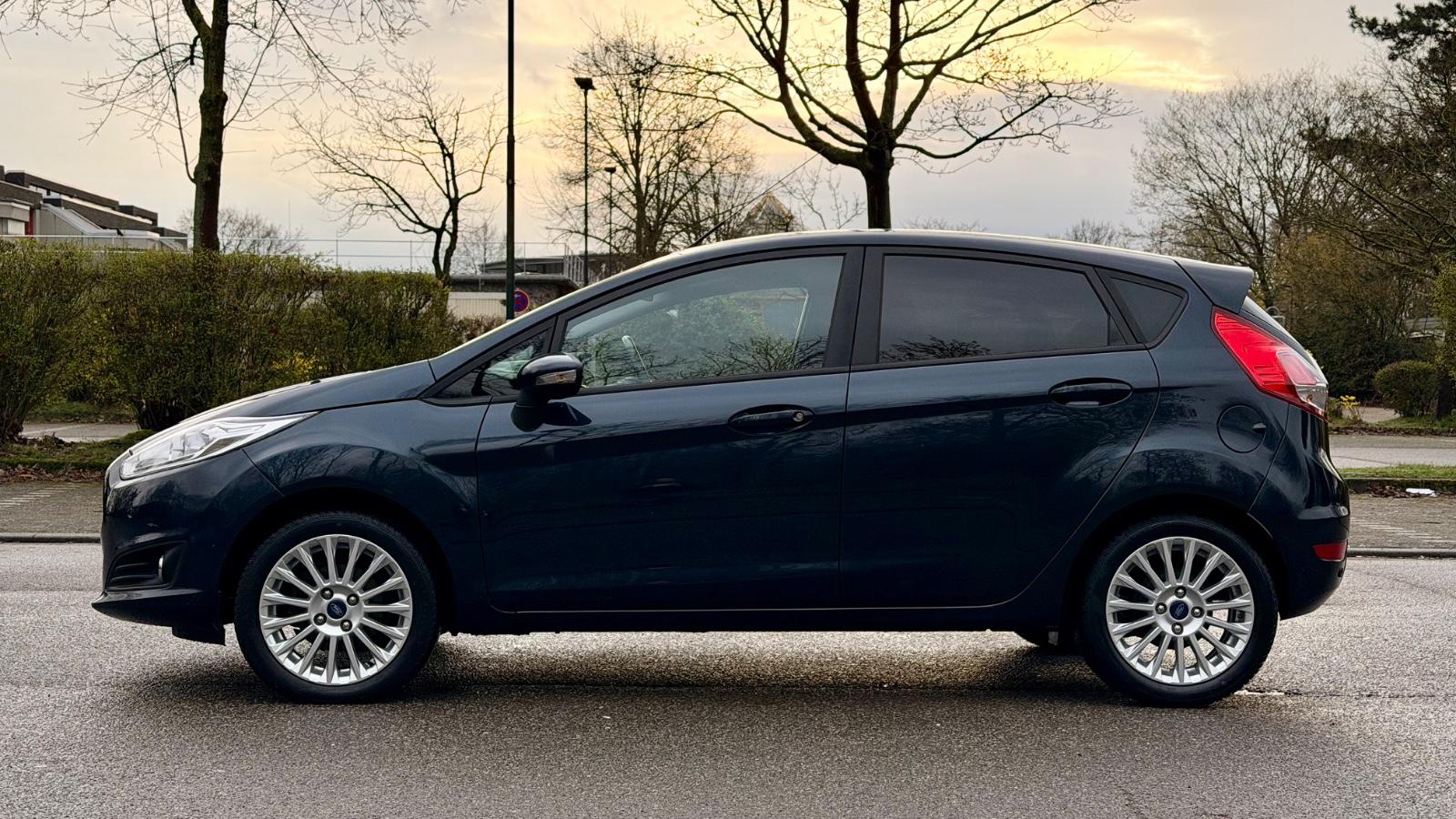 Ford Fiesta /Zahnriemen/Kupplung/Service NEU***