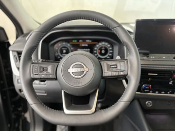 Fotografie des Nissan Qashqai 1.3 DIG-T 4x4 MHEV Xtronic N-Connecta (J