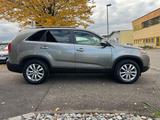 Kia Sorento Spirit 4WD Automatik SHZ Rückfahr.AHK - silberne Kia Sorento