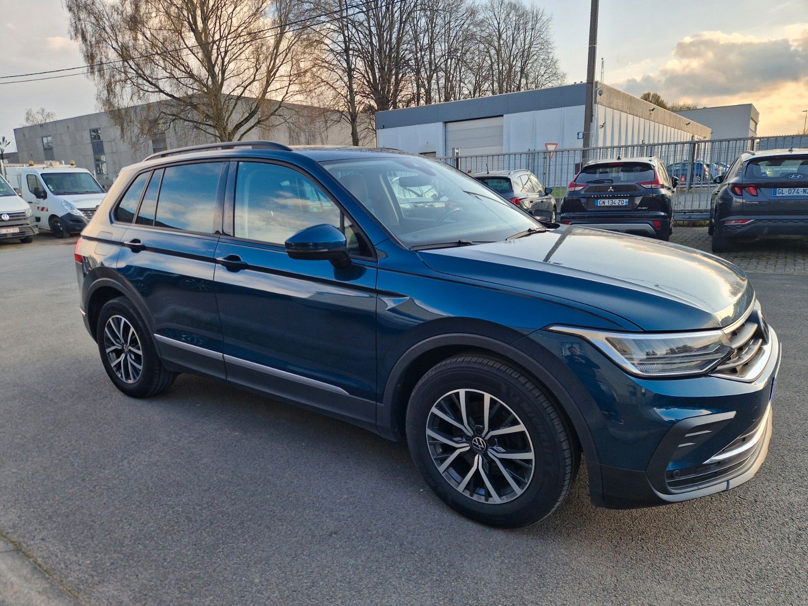 Volkswagen Tiguan 2.0 TDI SCR DSG Elegance, NAVI, CAM, KLIM imagem 2