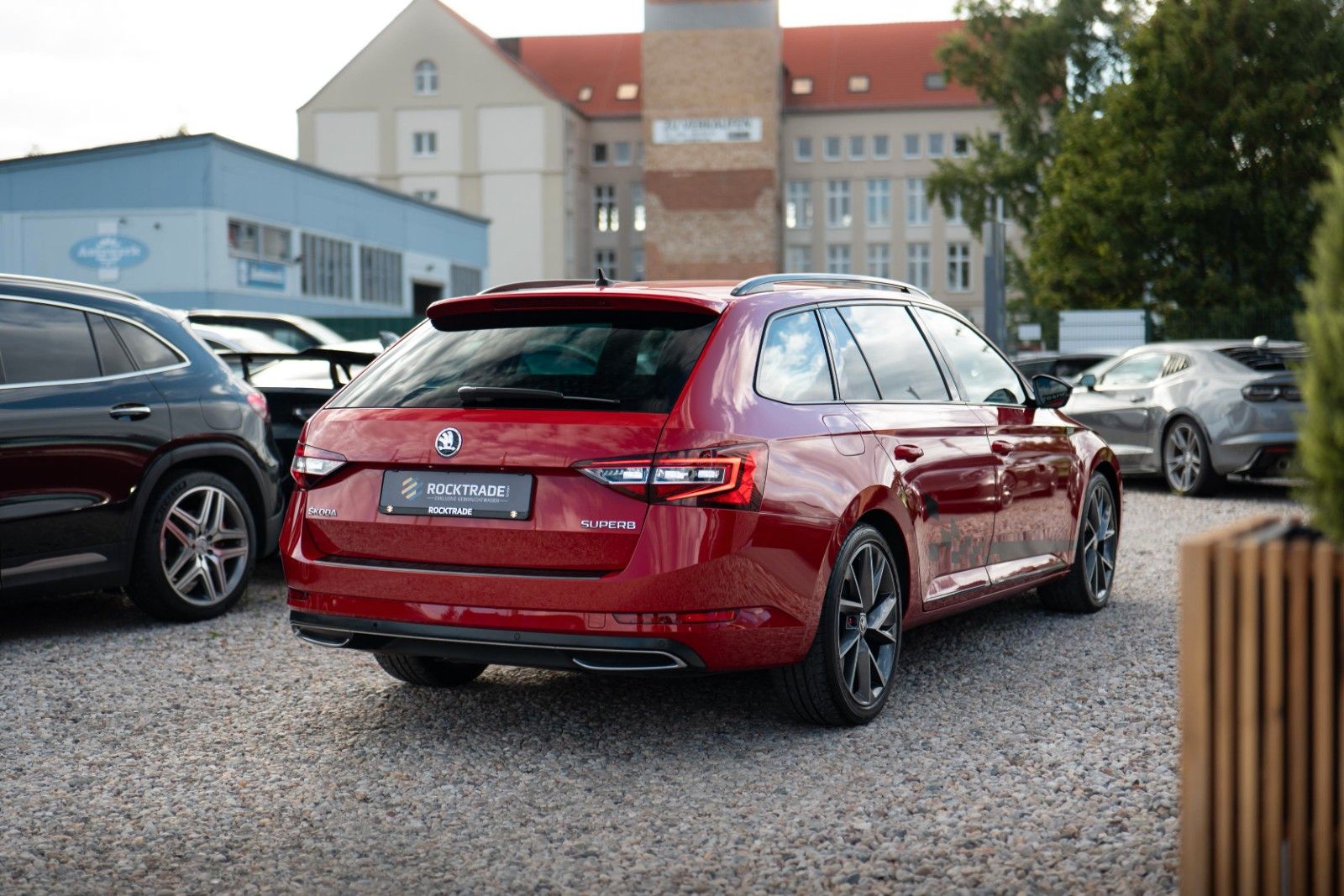 Fahrzeugabbildung SKODA Superb 1.8 TSI Combi Sportline | DAB | Alcantara