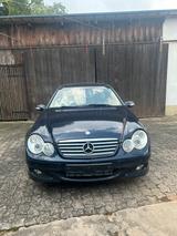 Mercedes-Benz Mercedes Benz C200 cdi - Mercedes-Benz C 200 mit Diesel-Antrieb: Coupe