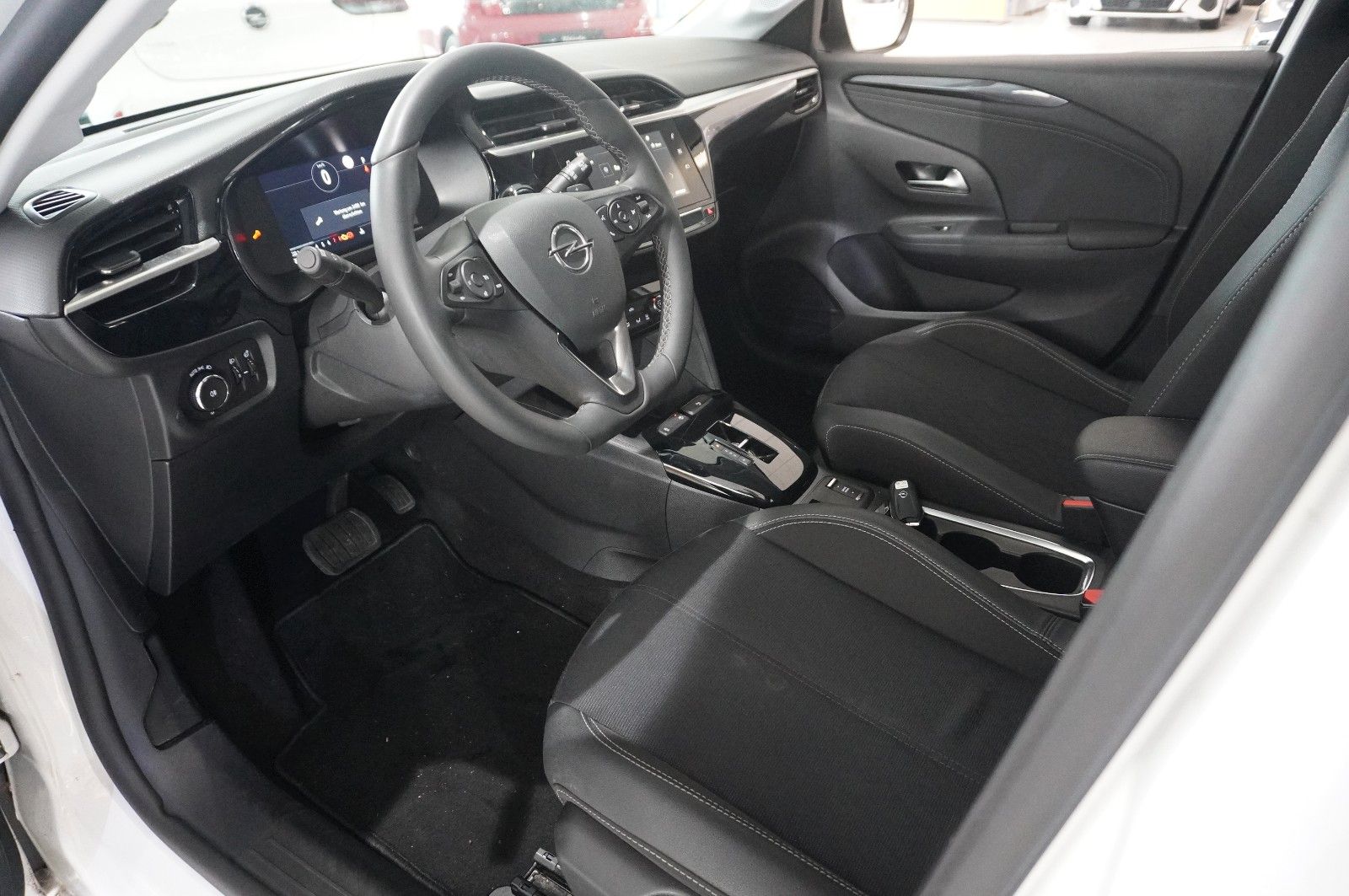 Fahrzeugabbildung Opel Corsa F 1.2T ELEGANCE NAVI/LED/KAMERA/SPORT/DAB+