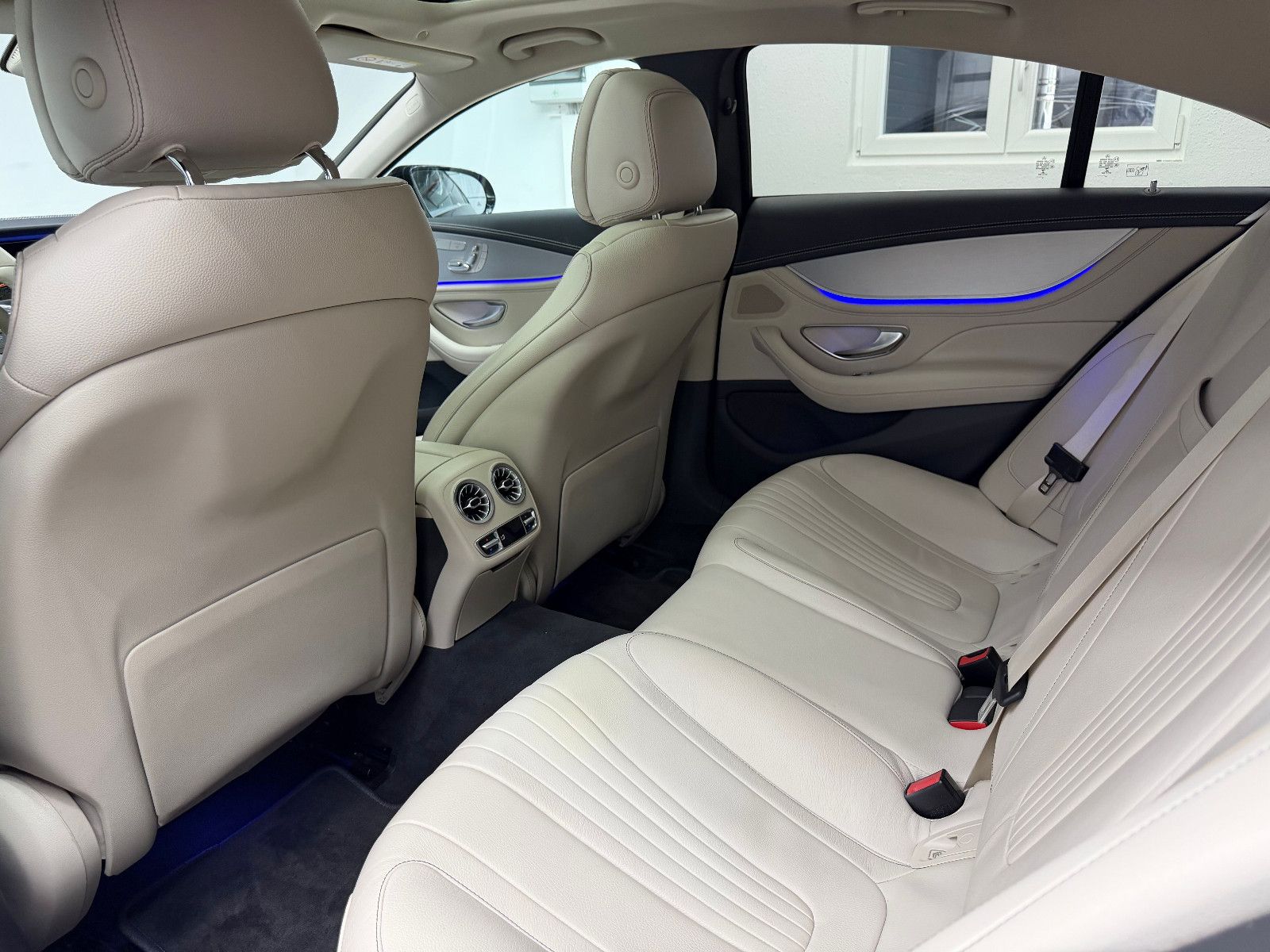 Fahrzeugabbildung Mercedes-Benz CLS 350 d 4Matic AMG-LINE/HuD/eGSD/DISTR+/STHZ