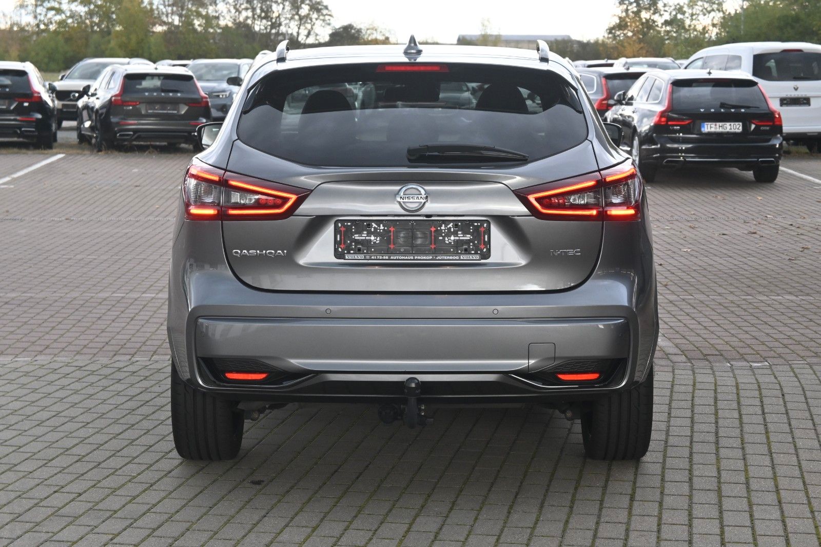 Fahrzeugabbildung Nissan Qashqai 1.3 DIG-T N-Tec*LED*DAB*360