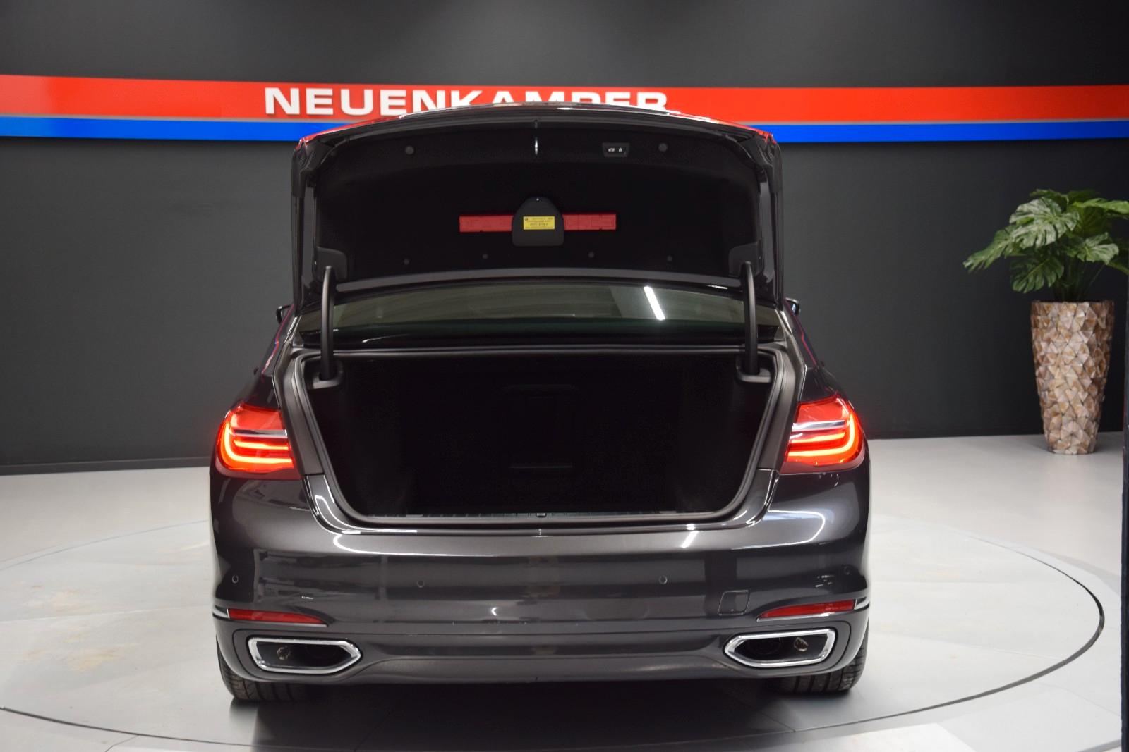 BMW 750 d xDrive HuD Leder ACC Massage H&k Laser Kam