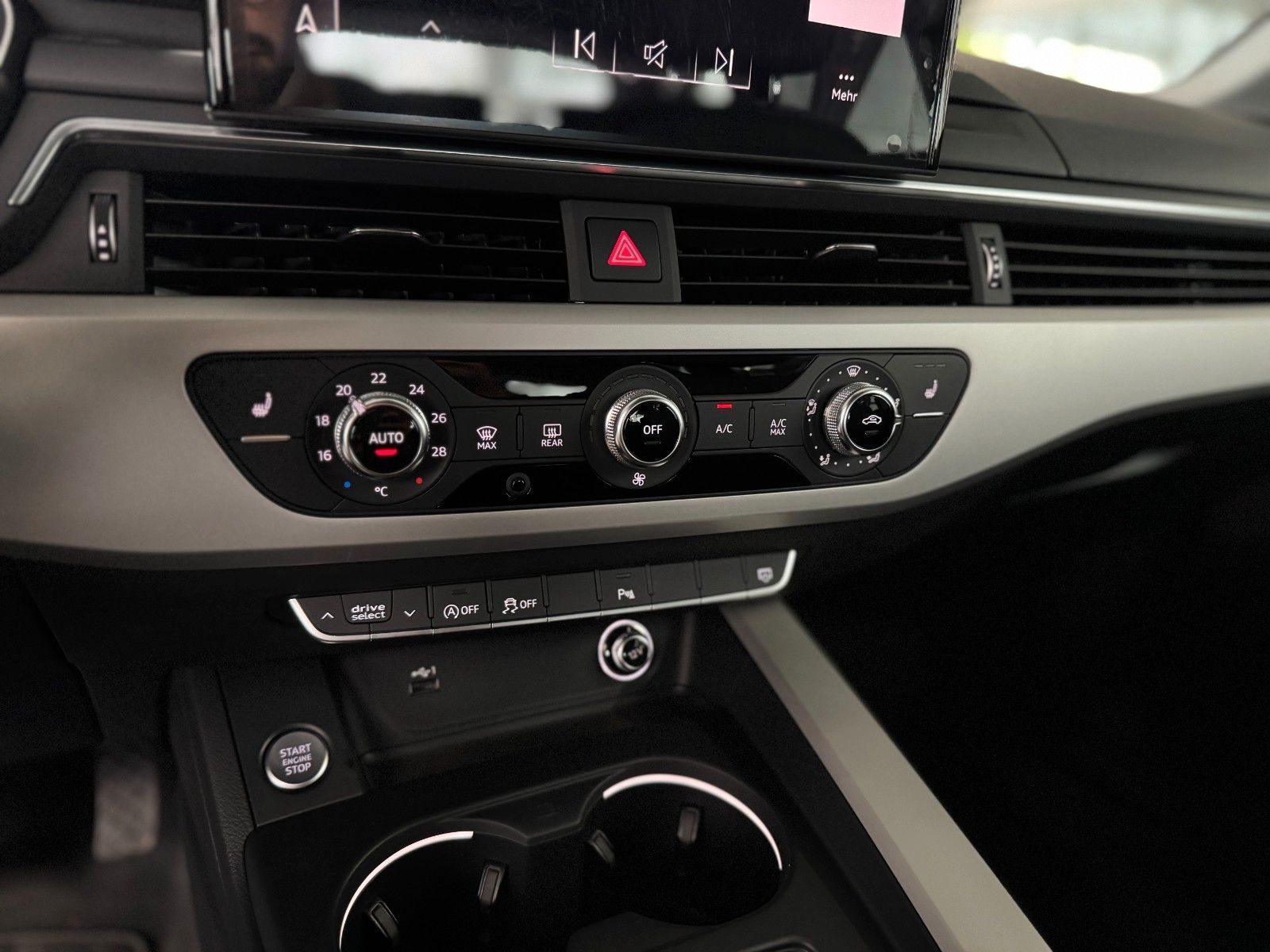Fahrzeugabbildung Audi A4 Avant 40 2.0 TFSI advanced "Business-Paket"