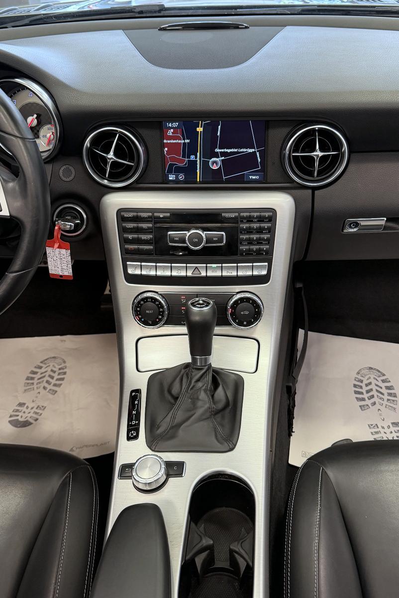 Mercedes-Benz SLK 250 CDI BE Roadster *AMG*Glasdach*AirScarf