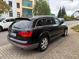 Audi Q7 3.0 TDI (DPF) quattro tiptronic - s-line - Audi Q7 aus 2008: Line