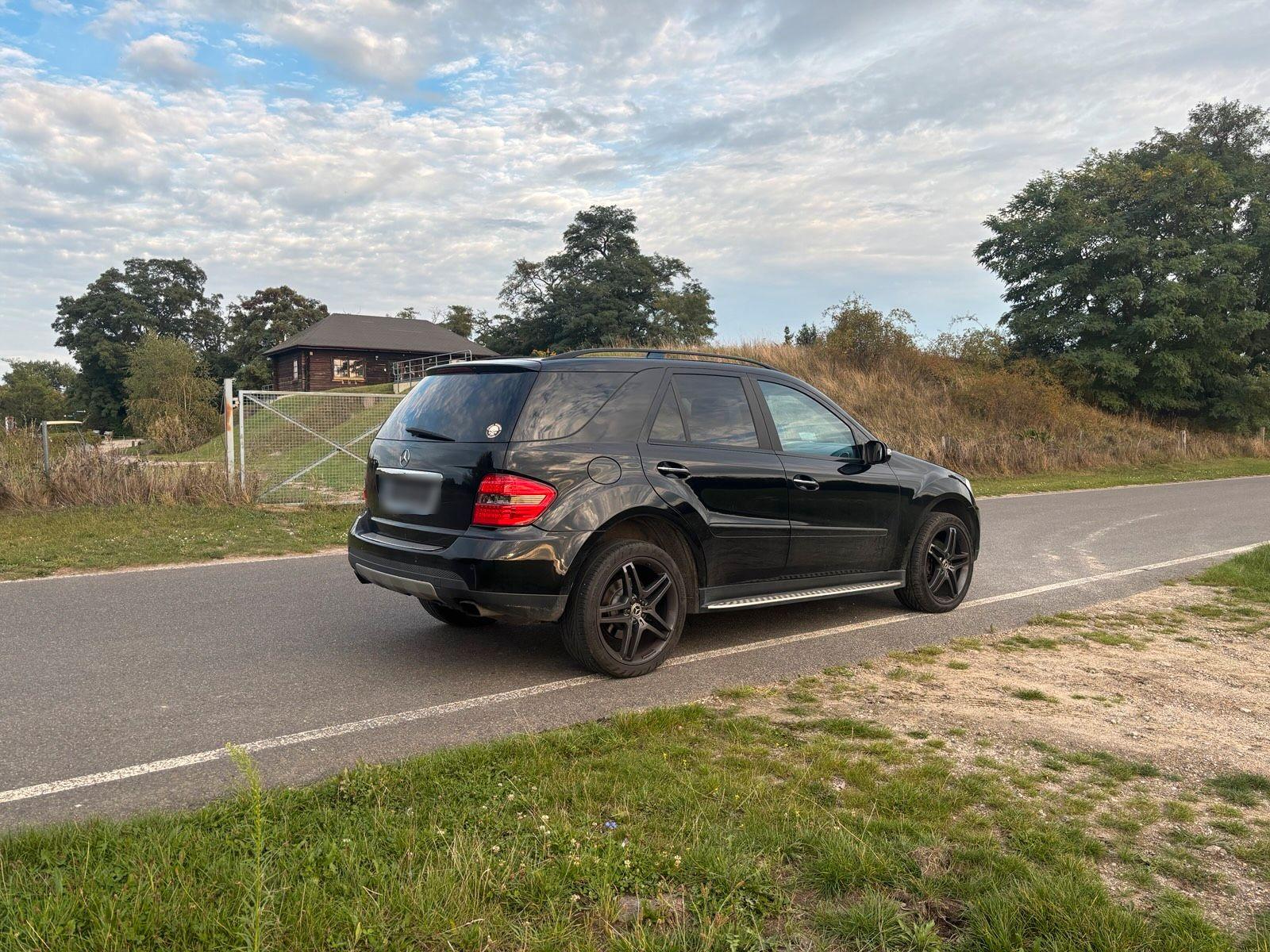Mercedes-Benz ML 320