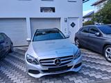 Mercedes-Benz C 200 T Modell mit AVANTGARDE Motorhaube - mit Benzin-Antrieb: Kombi, mit Klimaanlage