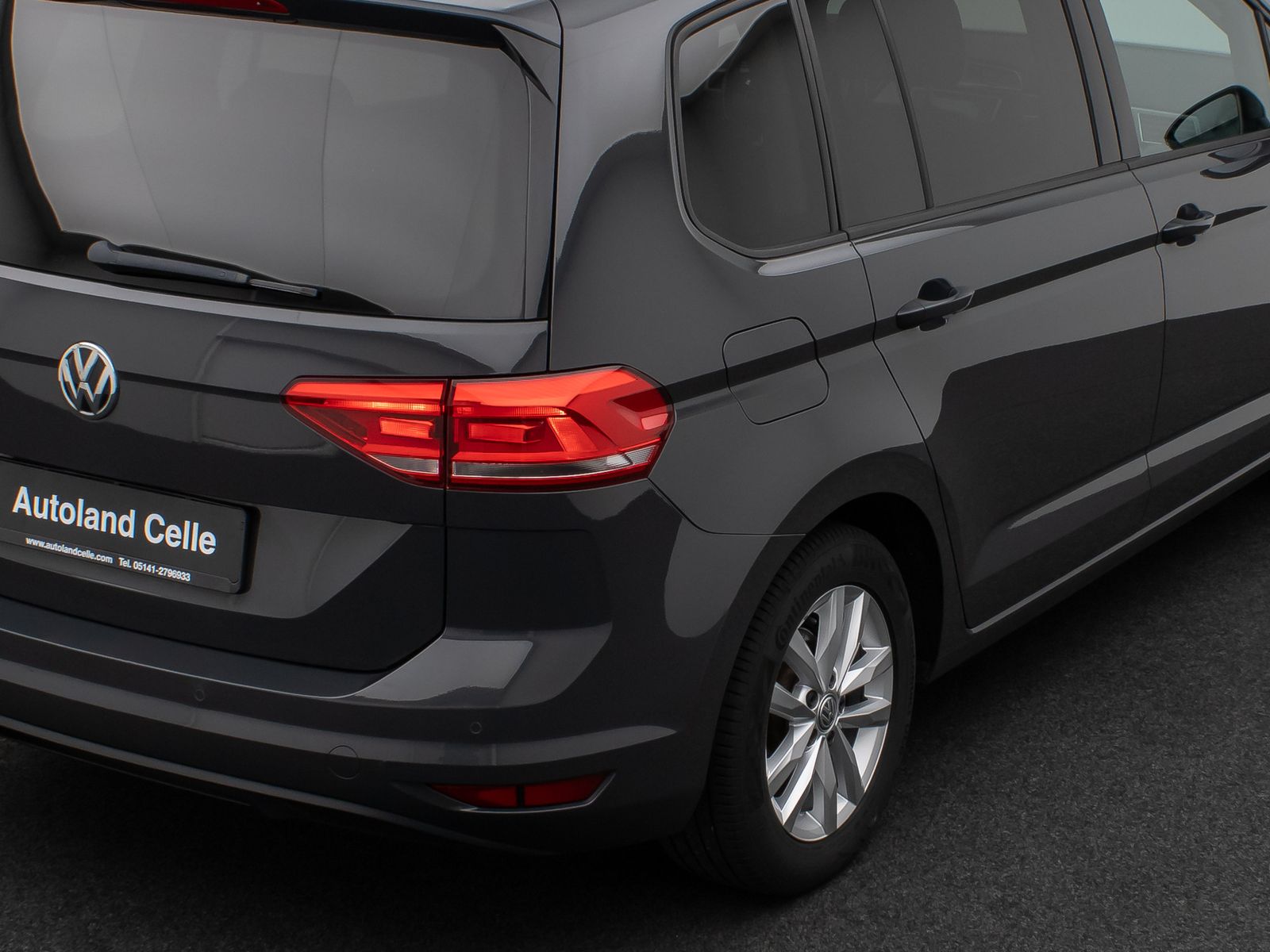 Fahrzeugabbildung Volkswagen Touran 2.0 TDI BMT Navi Stzhz ACC PDC AHK 8fach