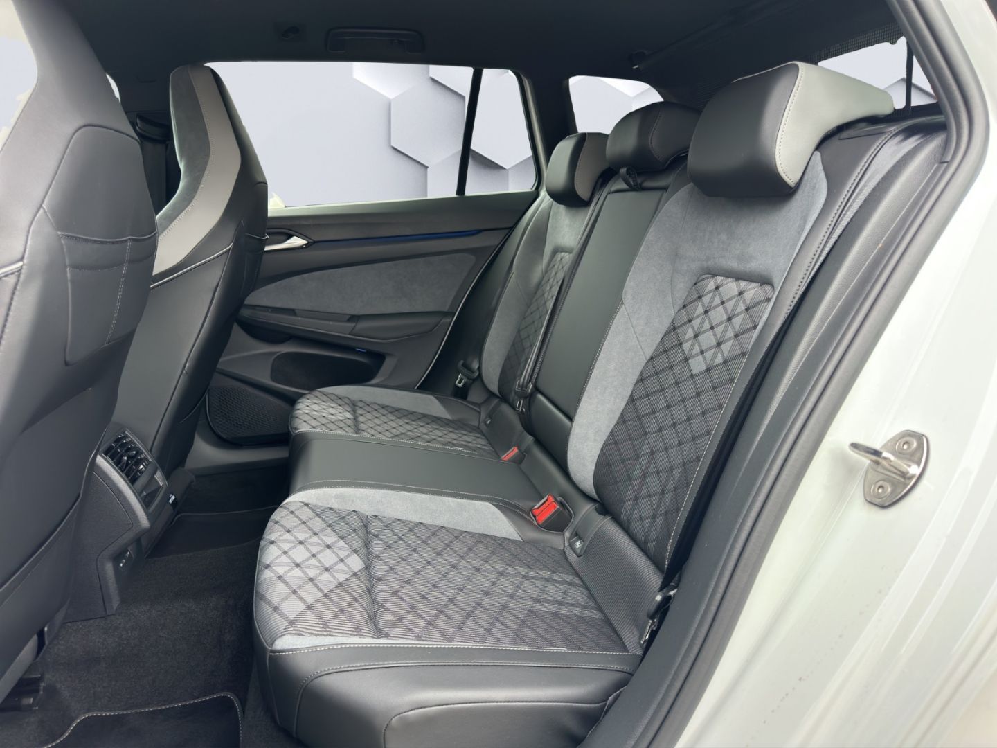 Golf Variant 1.5 R-Line eTSi DSG 96kW AHZV LED P