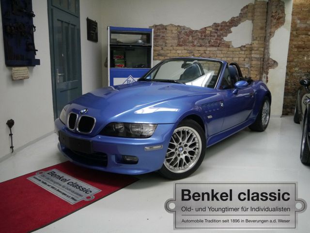 BMW Z3 3.0 Sondermodell 1von65 ClassicData2+