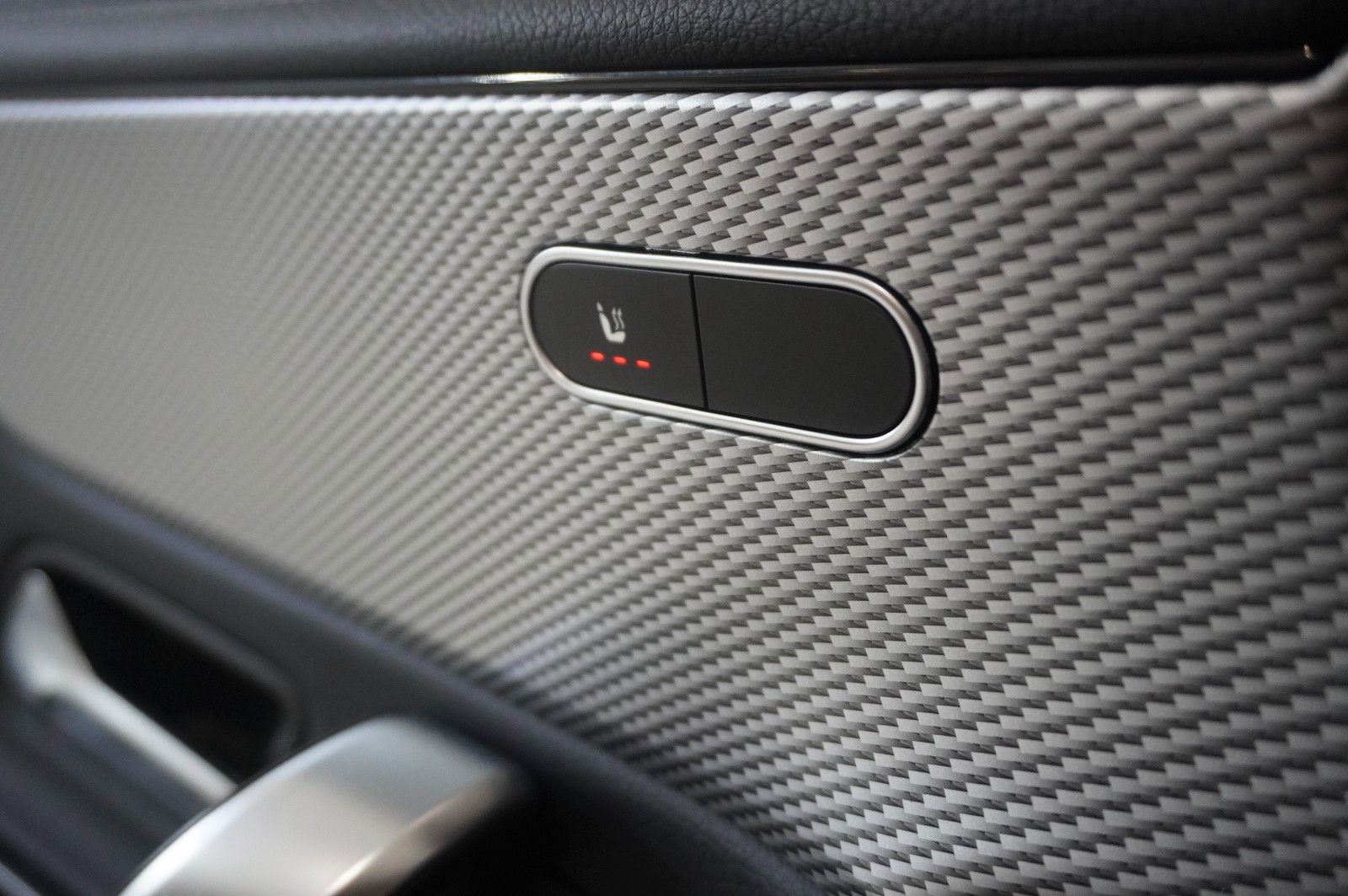 Fahrzeugabbildung Mercedes-Benz CLA 200 COUPE PROGRESSIVE NAVI/LED/KAMERA/VIRTU.