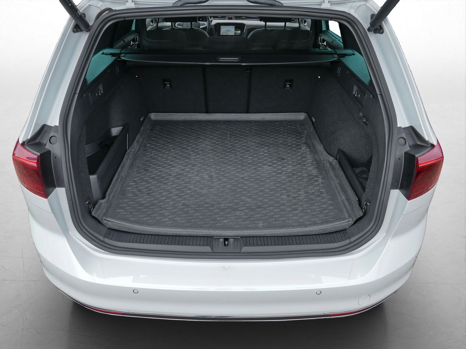 Volkswagen Passat Variant - Bild 11
