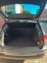 Volkswagen Tiguan 2.0 TDI SCR 140kW DSG 4MOTION Highlin... - mit Diesel-Antrieb: Massagesitze, Geländewagen