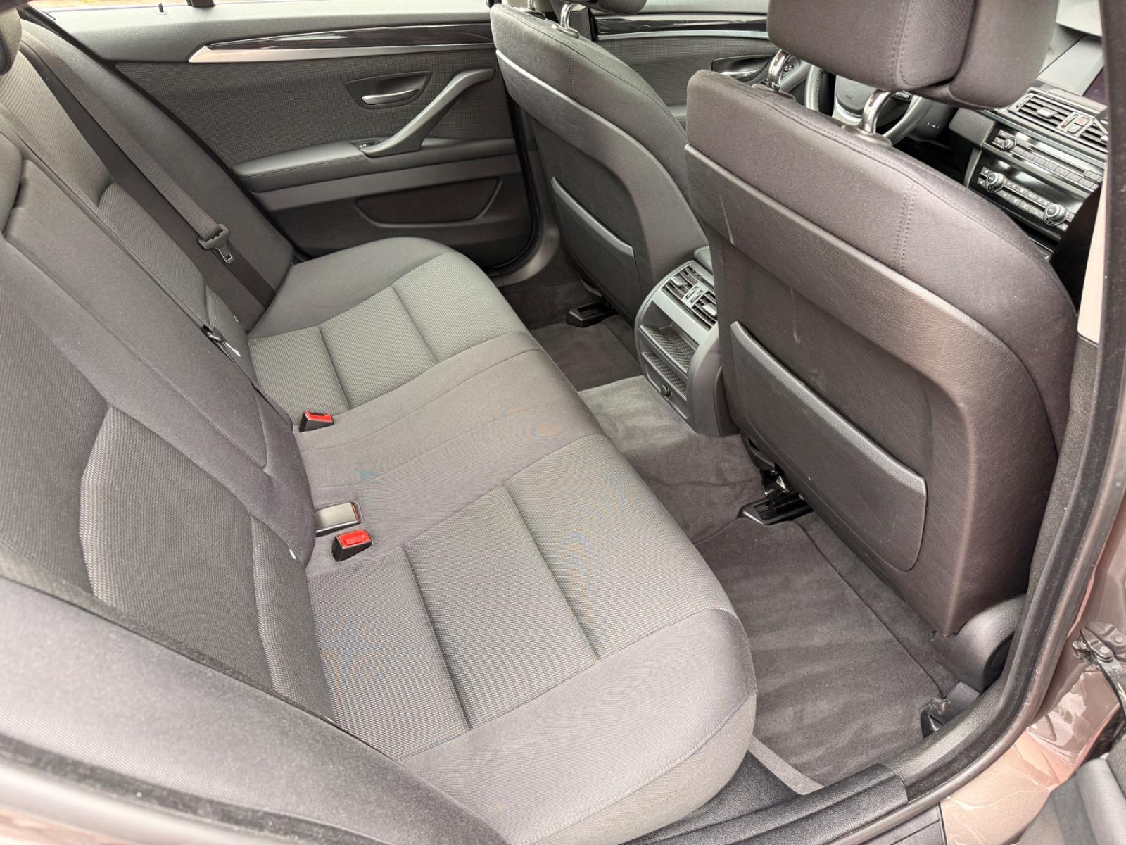 BMW 520i Limousine 1HA*SCHIEBDACH*KAMERA*WENIGKM*TÜV