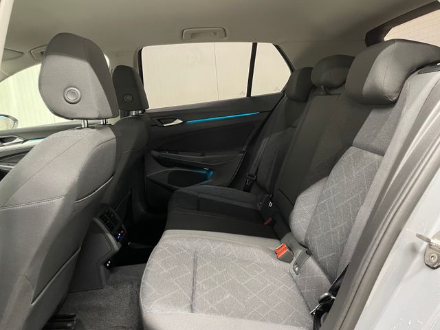 Golf VIII Life 1.0 eTSI DSG RFK NAVI ACC SHZ