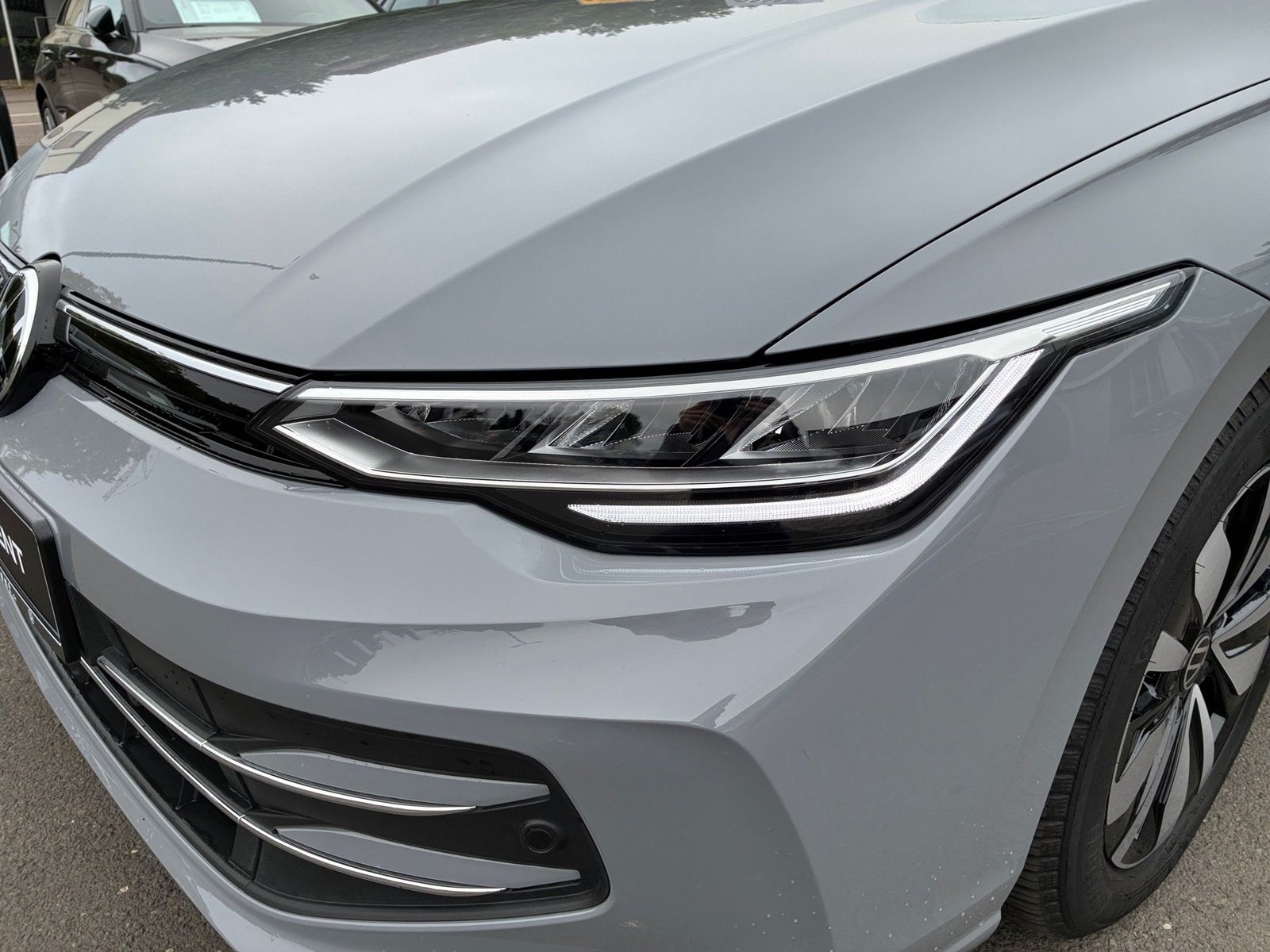 Fahrzeugabbildung Volkswagen Golf VIII Variant 1.5 TSI 85 kW Goal Kamera,LED