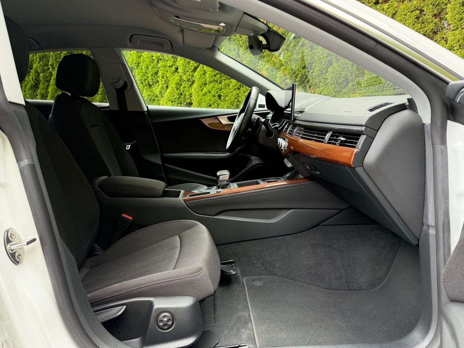 Fahrzeugabbildung Audi A5 Sportback 35 TDI S Line LED+NAV+ACC+SHZ+DAB+